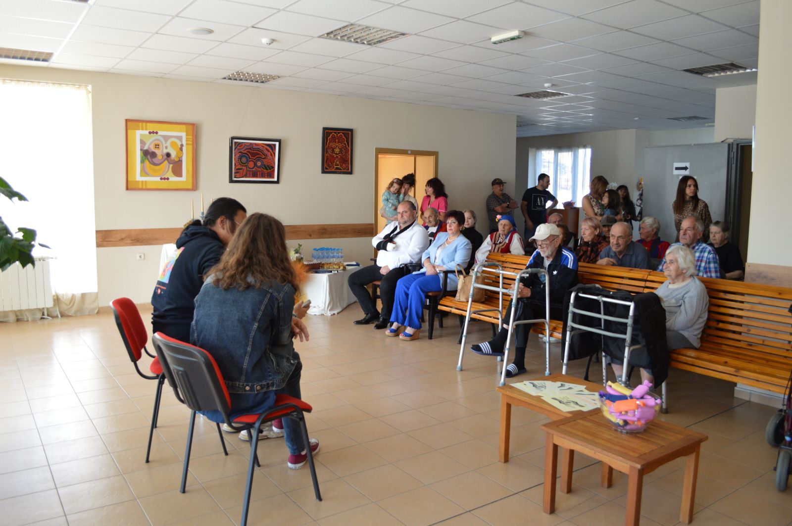 Днес отбелязахме Международния ден на възрастните хора в Дома „Св. Петка“ в кв. „Струмско“ в Благоевград